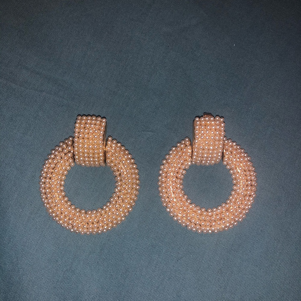 Pearls earrings ZARA